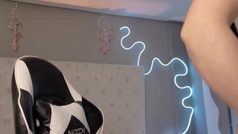 Megan  online show from January 2026 03:43:02 AM