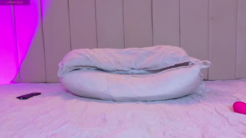 Megan  online show from April 2026 03:27:02 PM