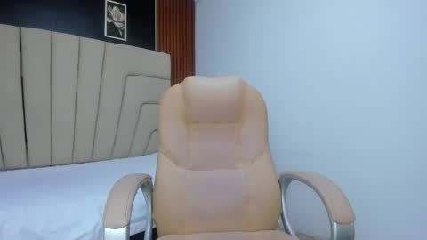 Snapshot of megan_hally chatting on November 2025 03:06:01 AM Megan online show from November 2025 03:06:01 AM