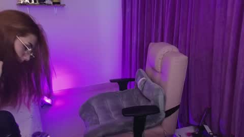 Snapshot of megan_ricci chatting on January 2025 10:55:01 PM                 Laura                 online show from January 2025 10:55:01 PM