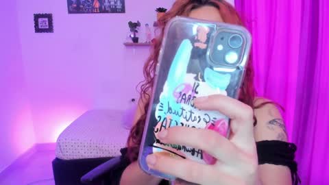 Snapshot of megan_ricci chatting on February 2025 09:10:01 PM                 Laura                 online show from February 2025 09:10:01 PM