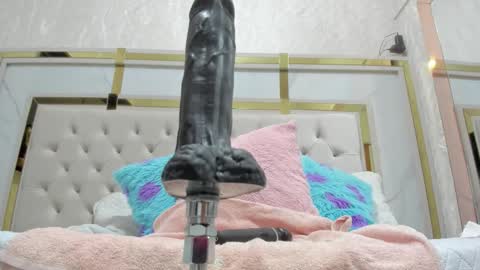 megan online show from November 2025 01:04:02 AM