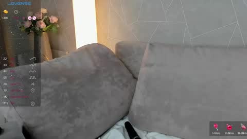 Snapshot of megan_violer chatting on December 2024 07:06:01 PM Megan Mon Fri 1600-2200pm Tue Wen Sat 0900-1600pm online show from December 2024 07:06:01 PM