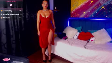 Snapshot of meganadriels96 chatting on December 2024 07:54:02 AM M E G A N online show from December 2024 07:54:02 AM