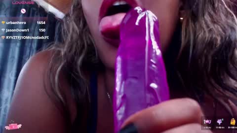 Snapshot of meganadriels96 chatting on January 2025 07:42:02 AM M E G A N online show from January 2025 07:42:02 AM