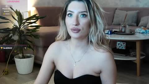 Snapshot of meganblazex chatting on May 2026 06:58:01 PM Megan online show from May 2026 06:58:01 PM