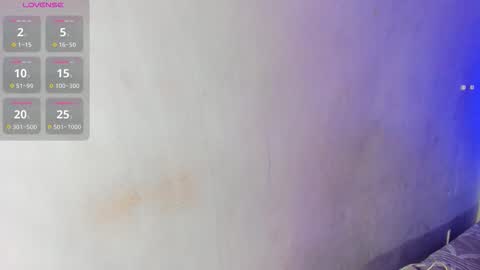 Kim  online show from September 2025 09:30:01 PM