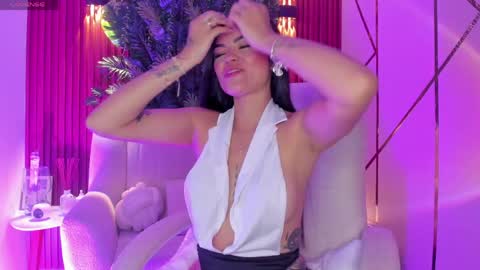 Snapshot of meganfox9 chatting on May 2026 04:02:02 PM Megan Nice to meet you online show from May 2026 04:02:02 PM