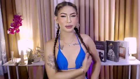 Snapshot of meganfoxx07 chatting on October 2025 03:59:02 AM Megan online show from October 2025 03:59:02 AM