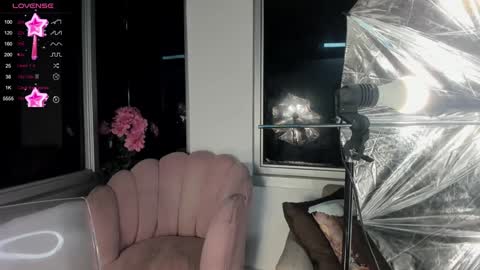 Snapshot of megann__sweet chatting on December 2024 10:27:01 AM Mara online show from December 2024 10:27:01 AM