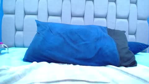 Snapshot of megann_boobs chatting on December 2024 07:06:01 PM Megan online show from December 2024 07:06:01 PM