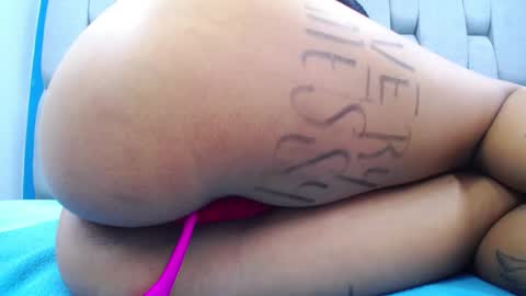 Snapshot of megann_boobs chatting on January 2025 09:16:01 PM Megan online show from January 2025 09:16:01 PM