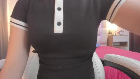 Megan Queen online show from May 2026 12:43:02 PM