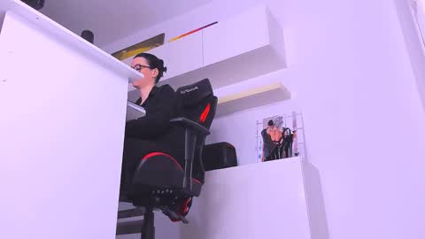 Snapshot of meganstones chatting on December 2024 09:15:01 PM Megan online show from December 2024 09:15:01 PM