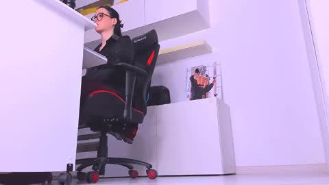 Snapshot of meganstones chatting on January 2025 04:25:01 PM Megan online show from January 2025 04:25:01 PM