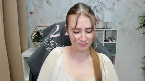 Snapshot of meganx_candy chatting on December 2024 06:53:02 AM Megan online show from December 2024 06:53:02 AM