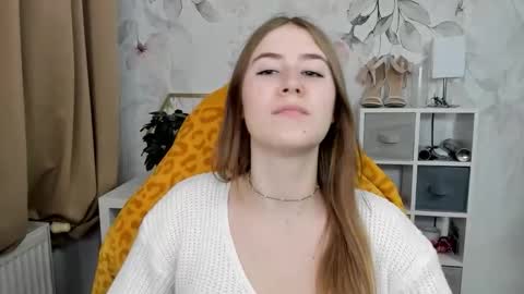 Snapshot of meganx_candy chatting on November 2025 02:43:02 PM Megan online show from November 2025 02:43:02 PM