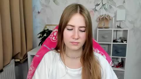 Snapshot of meganx_candy chatting on December 2025 07:39:01 AM Megan online show from December 2025 07:39:01 AM