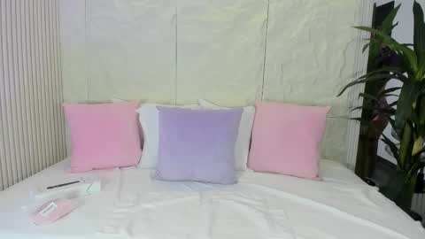 Megara20 online show from November 2025 10:30:02 PM