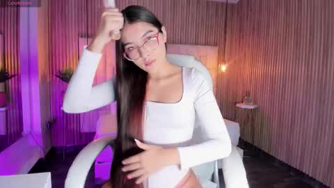 Megara20 online show from November 2025 12:36:02 PM