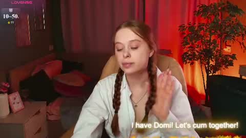 Snapshot of megg_ryan chatting on June 2026 02:05:01 PM megg_ryan online show from June 2026 02:05:01 PM