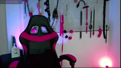 Snapshot of meggan_greey chatting on December 2024 07:36:01 PM Your best slave online show from December 2024 07:36:01 PM