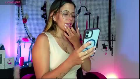 Snapshot of meggan_greey chatting on December 2024 01:24:01 PM Your best slave online show from December 2024 01:24:01 PM