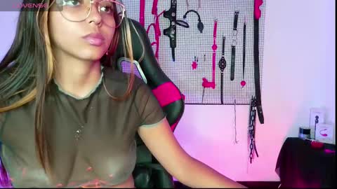 Snapshot of meggan_greey chatting on December 2024 02:10:02 PM Your best slave online show from December 2024 02:10:02 PM