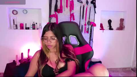 Snapshot of meggan_greey chatting on December 2024 05:31:01 PM Your best slave online show from December 2024 05:31:01 PM