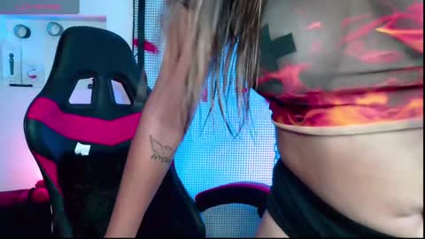 Snapshot of meggan_greey chatting on January 2025 08:32:02 PM Your best slave online show from January 2025 08:32:02 PM