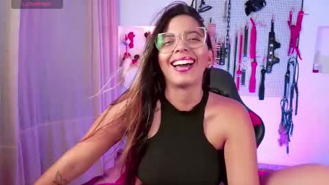 Snapshot of meggan_greey chatting on September 2025 10:02:01 PM Your best slave online show from September 2025 10:02:01 PM