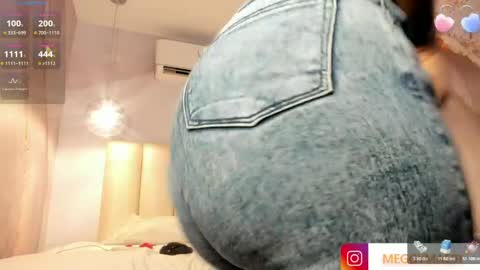 Snapshot of meggy_mae chatting on May 2026 02:13:02 PM MEGGY MAE online show from May 2026 02:13:02 PM