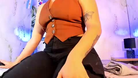 Snapshot of meggy_mae chatting on June 2026 01:19:02 PM MEGGY MAE online show from June 2026 01:19:02 PM