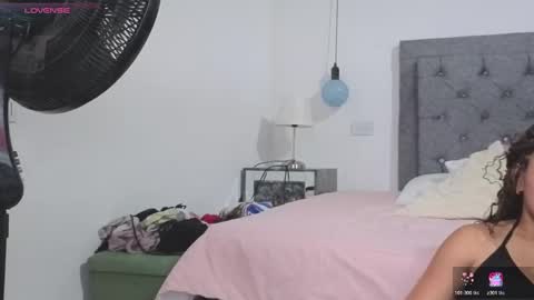 Meghan  online show from October 2025 09:15:02 PM