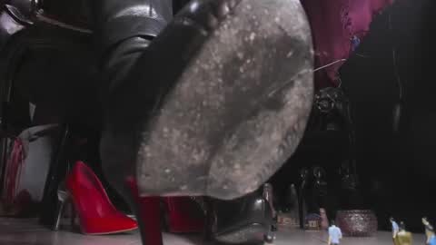 Snapshot of megoddessara chatting on December 2024 04:37:02 AM Goddess Sara online show from December 2024 04:37:02 AM