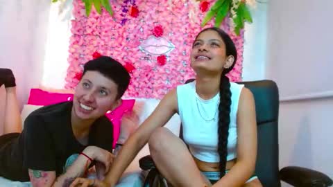 mei and gaby online show from October 2025 05:37:01 AM