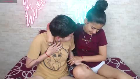 mei and gaby online show from October 2025 04:24:02 AM