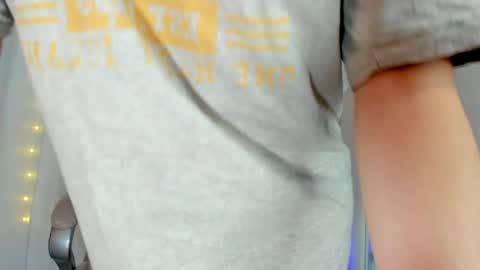 Snapshot of mel_18_ chatting on January 2025 11:36:02 PM A N D R E A online show from January 2025 11:36:02 PM