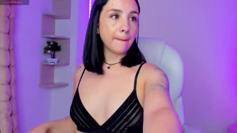 Snapshot of mel_18_ chatting on December 2025 01:20:02 PM A N D R E A online show from December 2025 01:20:02 PM