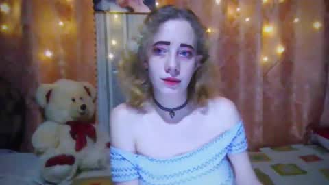 Snapshot of mel_mellie chatting on December 2024 08:04:02 PM Mel Mellie online show from December 2024 08:04:02 PM