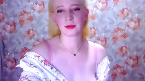 Snapshot of mel_mellie chatting on June 2026 06:21:01 PM Mel Mellie online show from June 2026 06:21:01 PM