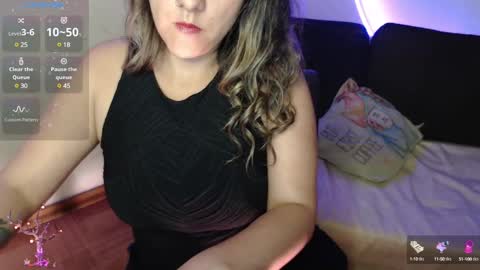 Snapshot of mel_raise chatting on March 2025 09:03:01 PM mel raise online show from March 2025 09:03:01 PM