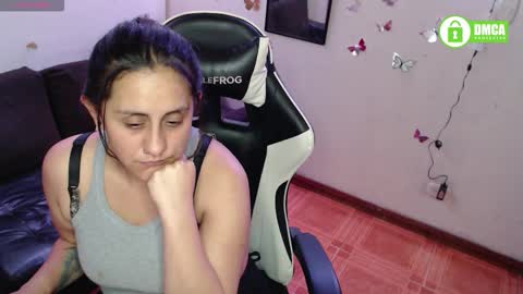 Snapshot of mel_raise chatting on November 2025 02:10:02 AM mel raise online show from November 2025 02:10:02 AM