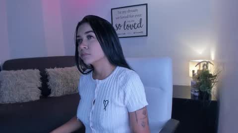 melan_owen online show from December 2025 10:57:02 AM