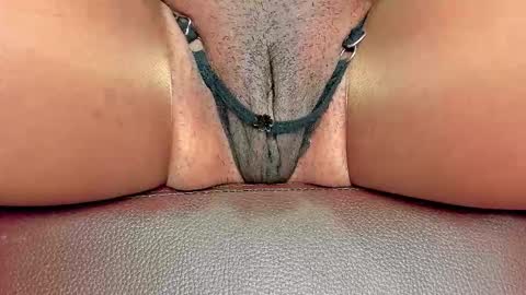 Snapshot of melania_browis chatting on November 2025 12:05:02 PM Melania online show from November 2025 12:05:02 PM