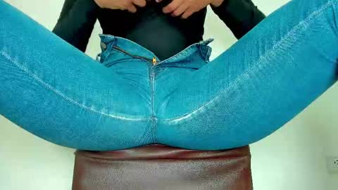 Snapshot of melania_browis chatting on November 2025 12:48:01 PM Melania online show from November 2025 12:48:01 PM