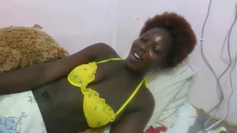 Snapshot of melanie_bae1 chatting on May 2026 07:26:02 AM melanie_bae1 online show from May 2026 07:26:02 AM