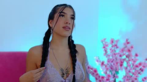 Melanie online show from November 2025 04:23:01 AM