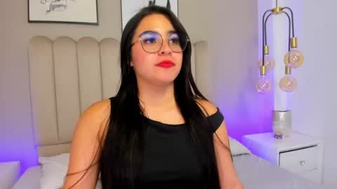 Snapshot of melanie_hillz chatting on July 2026 12:58:01 AM Melanie online show from July 2026 12:58:01 AM
