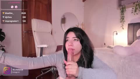 Melanie online show from December 2024 04:47:02 PM